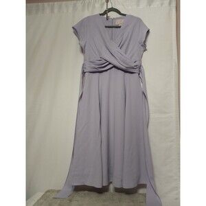 Gal Meets Glam Seraphina Bodice Midi Dress Lavender Size 8. Short Sleeve V-Neck